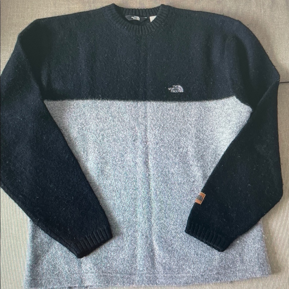 The North Face Two-Tone Black & Gray Crewneck Sweater